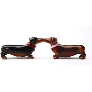 Dachshund salt & pepper magnetic shakers NEW in box Pacific Giftware NWT